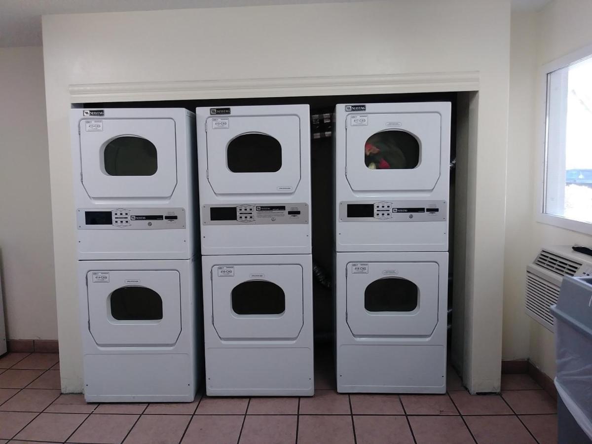 Intown Suites Extended Stay Albuquerque Nm Exteriör bild