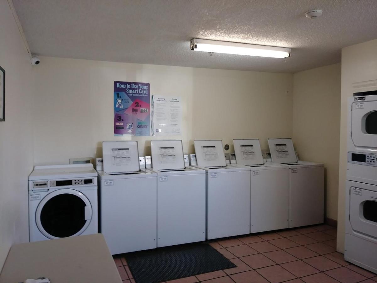Intown Suites Extended Stay Albuquerque Nm Exteriör bild